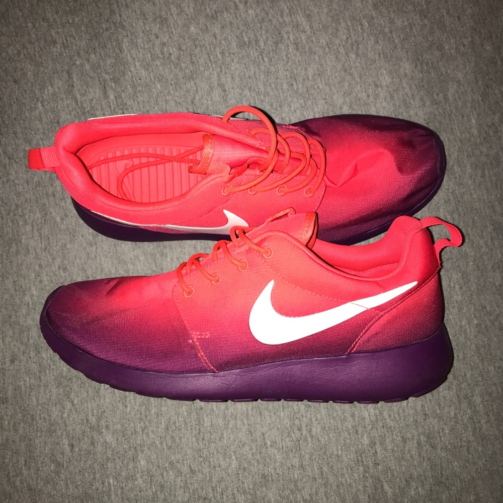 Nike Roshe Run Pink and Purple Ombré Sneaker